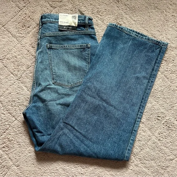 NWT DL1961 Emilie Straight Ultra High Rise Vintage Jeans Women’s Size 32